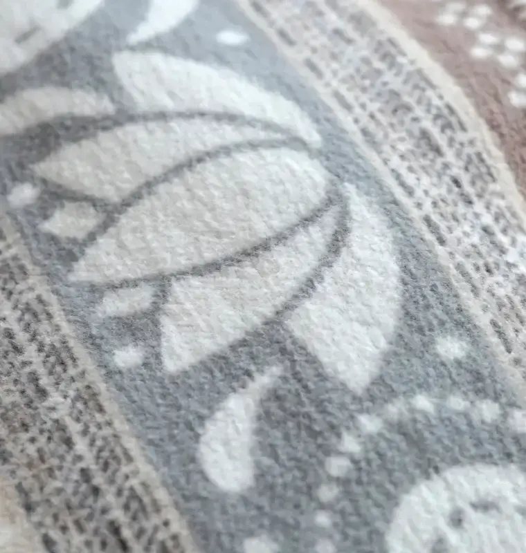 Spirit of OM – Økologisk Plaid Beige